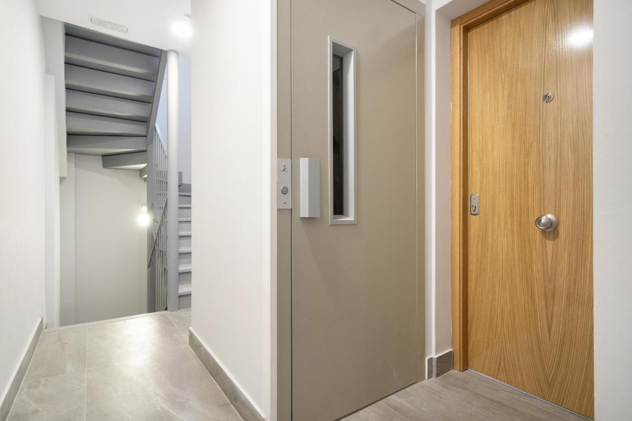 Apartamentos Reformados En Madrid Rio Exterior foto